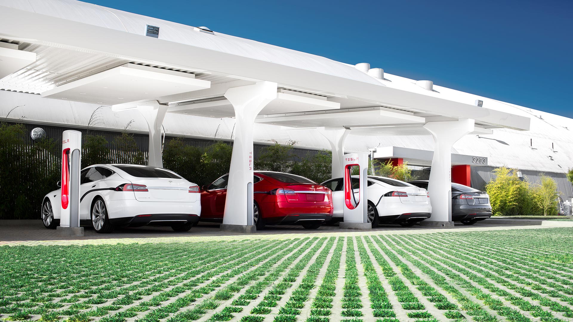 Сравнение электромобилей: Tesla Model 3 против Chevy Bolt 29